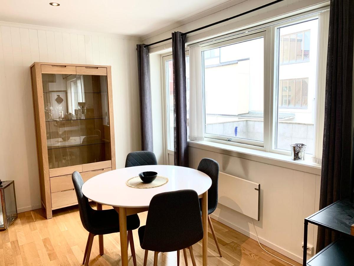 Fin Leilighet, Midt I Hjertet Av Kristiansund. Apartment ภายนอก รูปภาพ